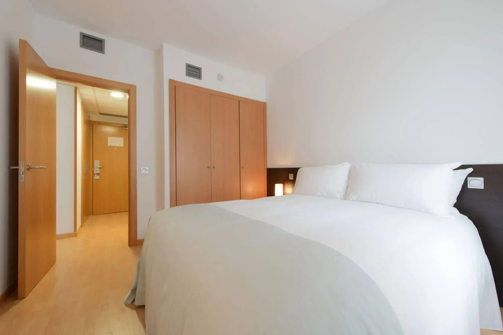 Foto - Madrid Airport Suites, Affiliated by Meliá