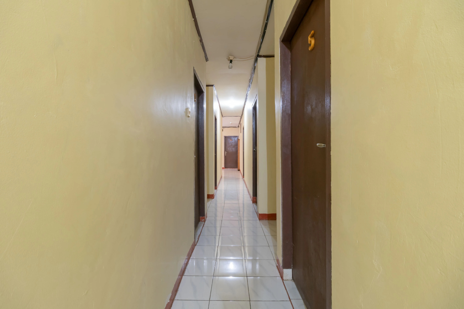 Foto - RedDoorz near Pondok Indah Water Park