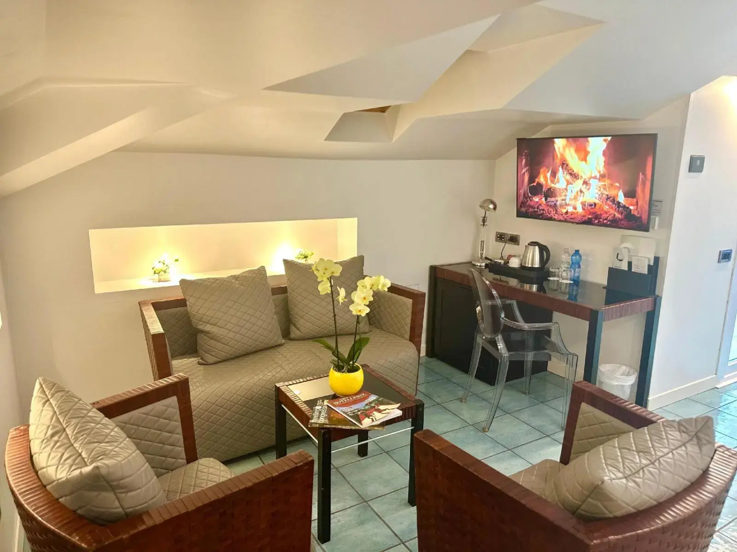 Photo - Club House Hotel