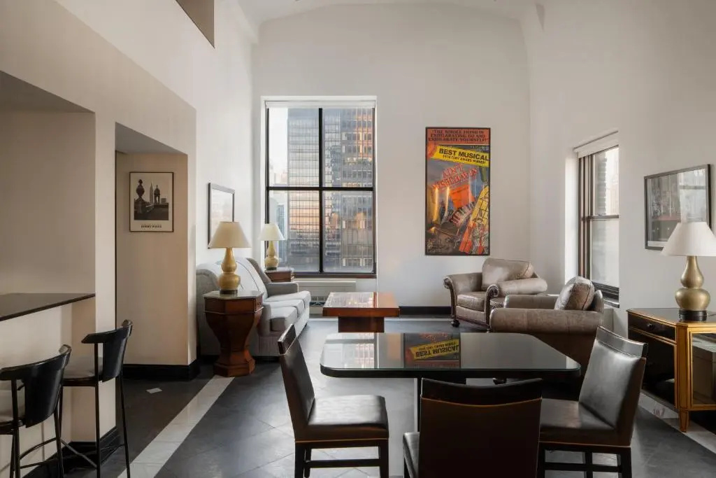 Photo - The Manhattan Club