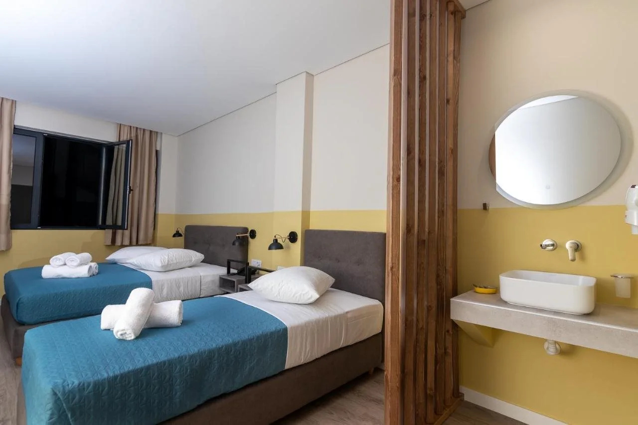 Photo - Dunlin Hotel