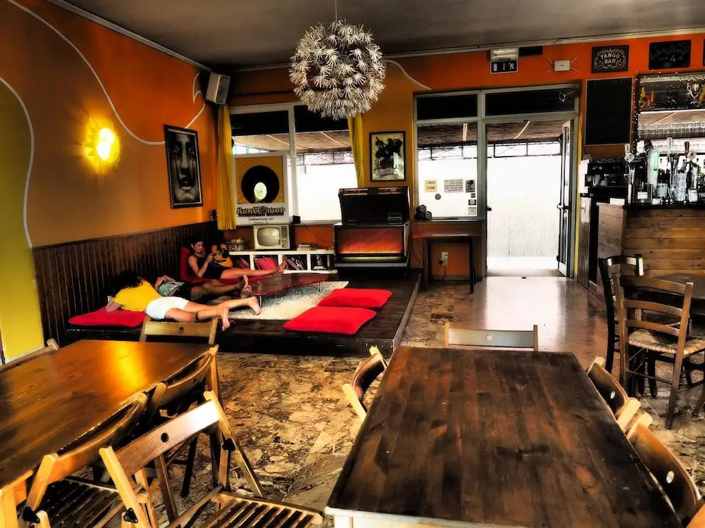 Photo - Sunflower Beach Backpacker Hostel & Bar
