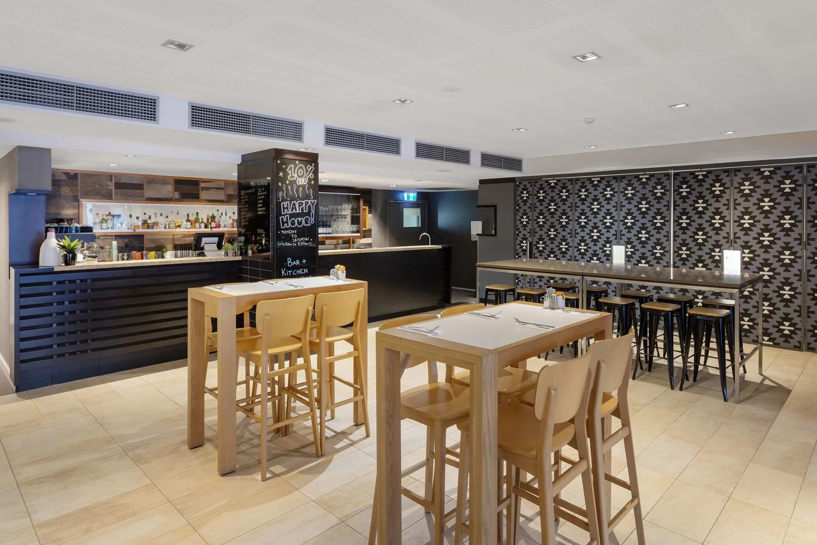 Photo - Oaks Perth Hotel
