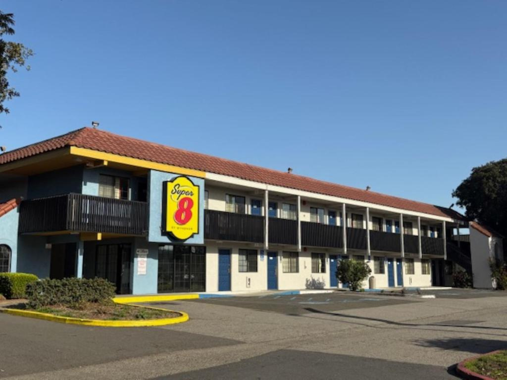 Photo - Super 8 by Wyndham Petaluma