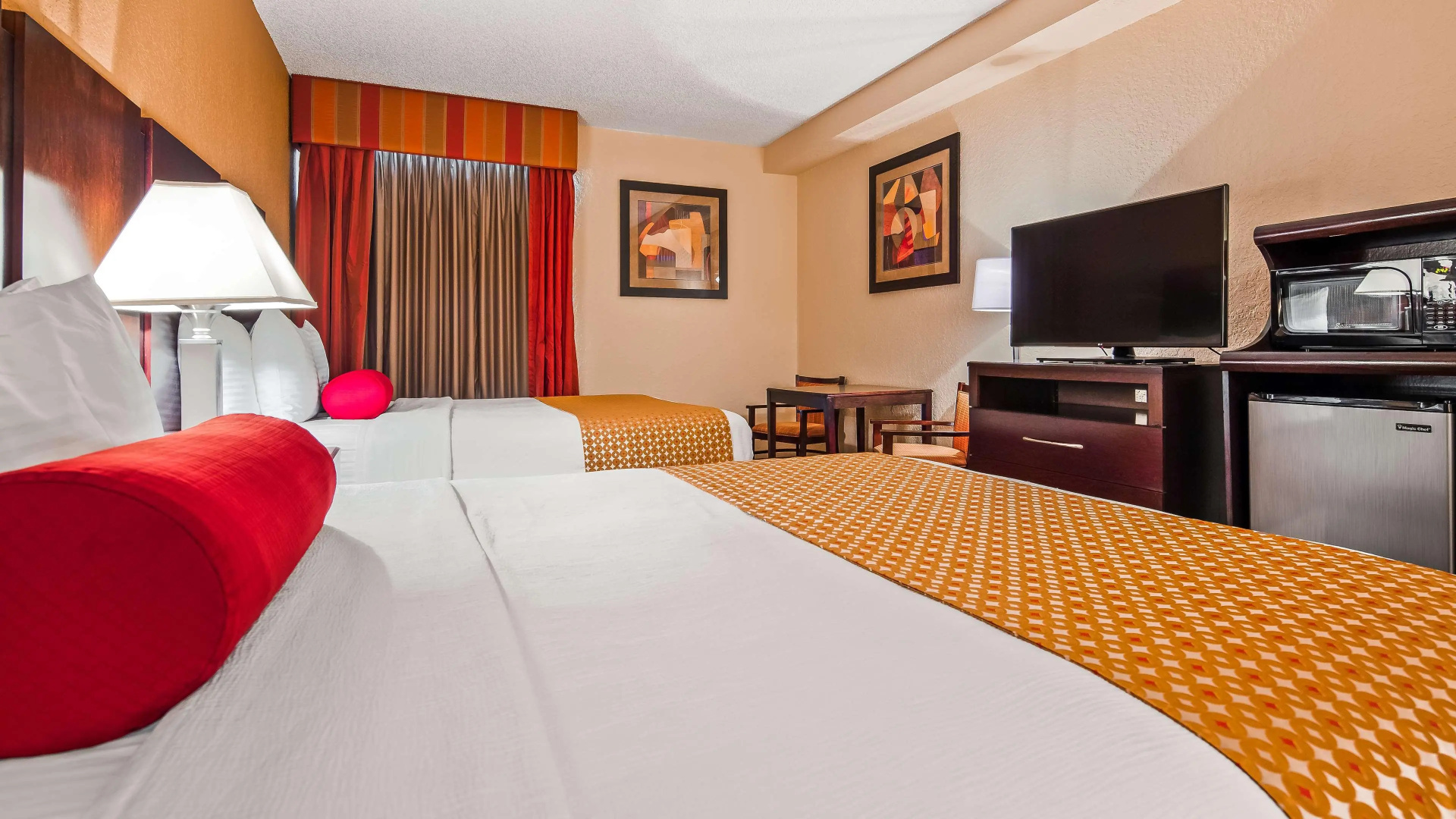 Photo - Best Western Plus Universal Inn