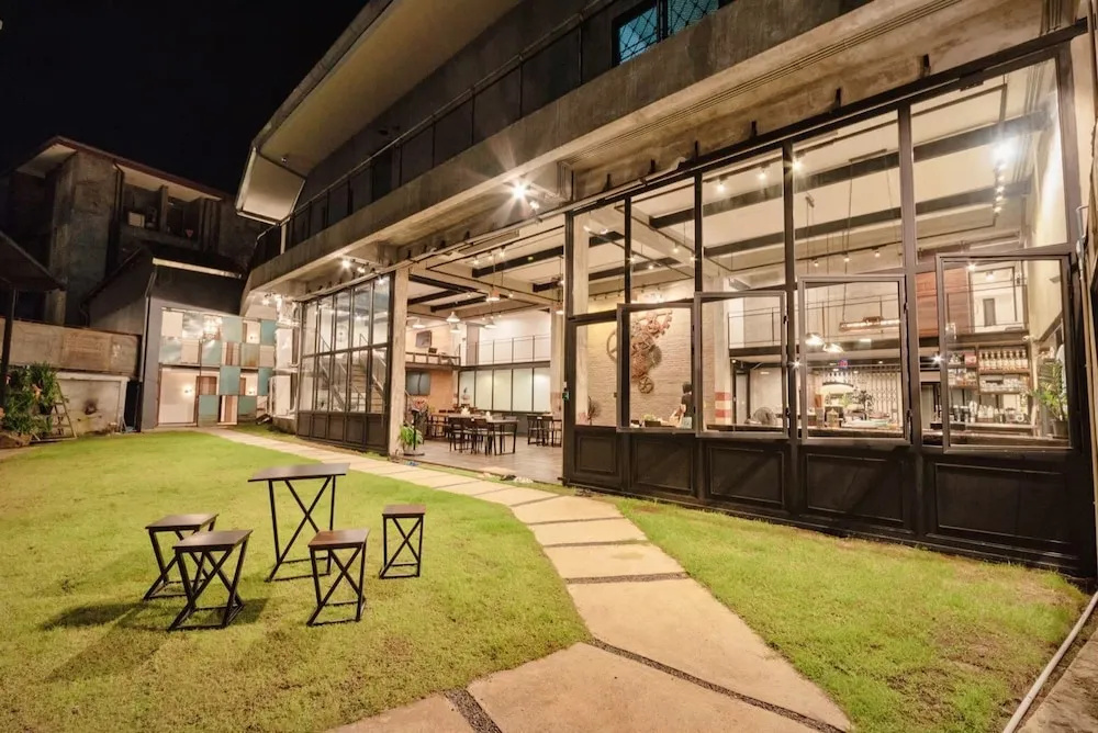 Photo - The Entaneer Poshtel