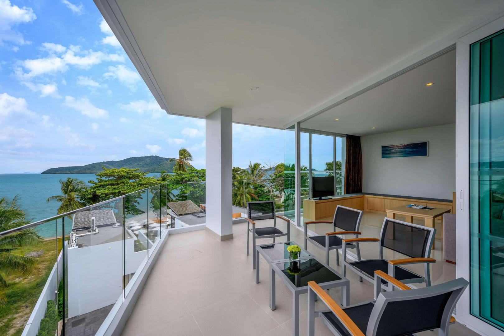 Photo - The Beachfront Hotel Phuket