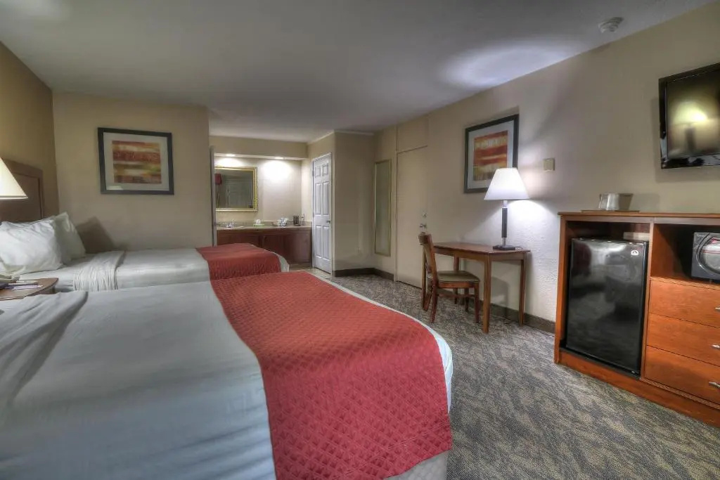 Foto - Crossroads Inn & Suites