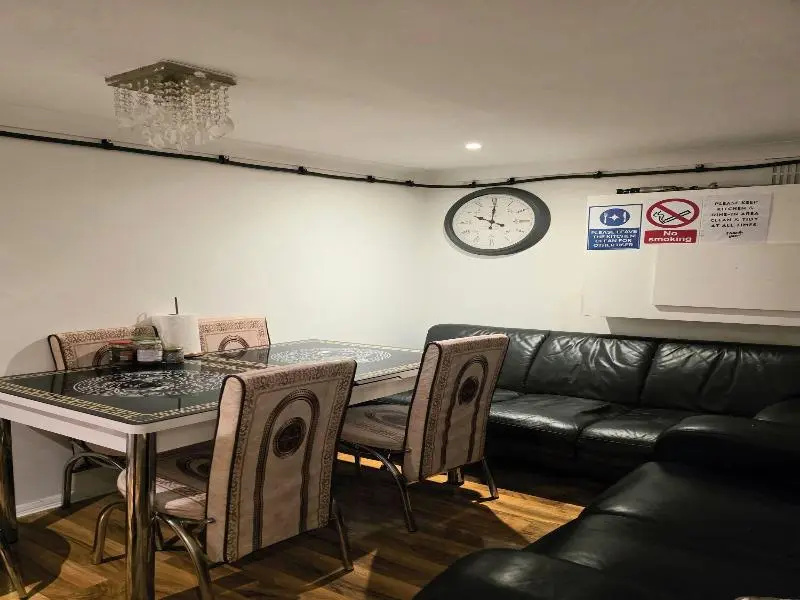 Foto - Rayan's Lodge Stratford London by OYO
