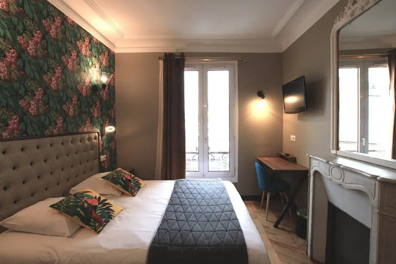 Photo - Excelsior Batignolles