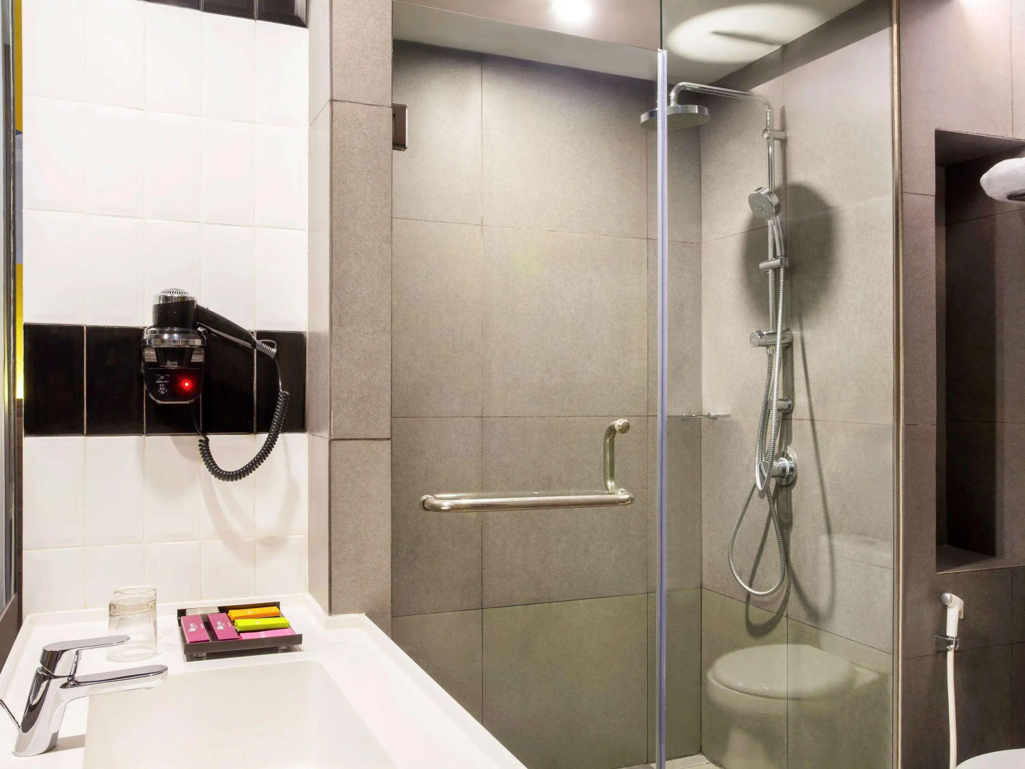 Foto - ibis Styles Bekasi Jatibening