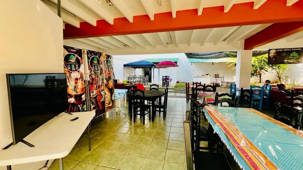 Photo - Taj Mahal Hostal And Restaurant
