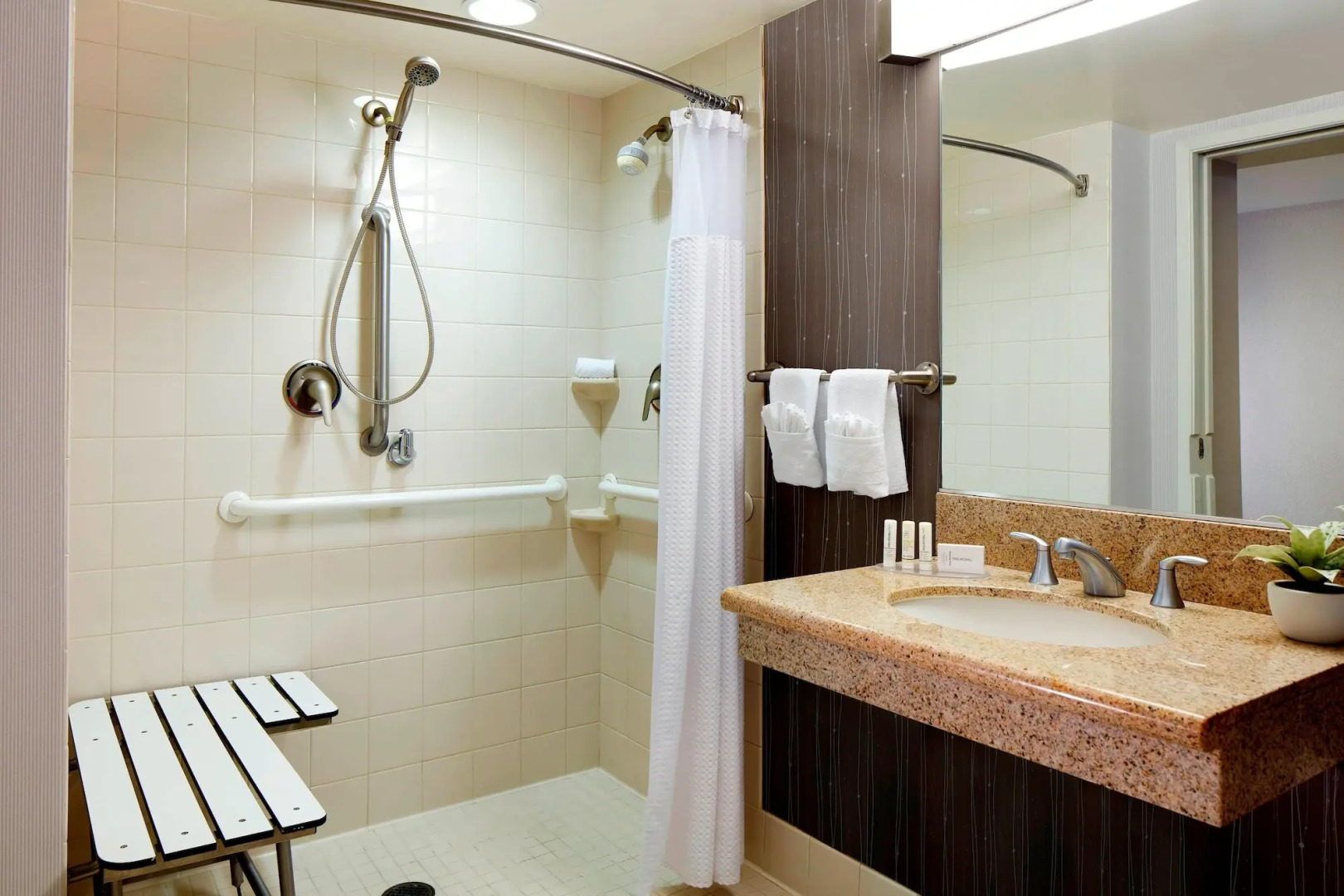 Photo - Courtyard Vallejo Napa Valley