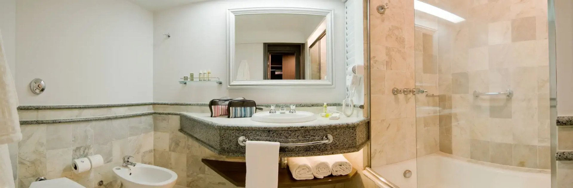 Photo - Slaviero Hotel Curitiba Centro