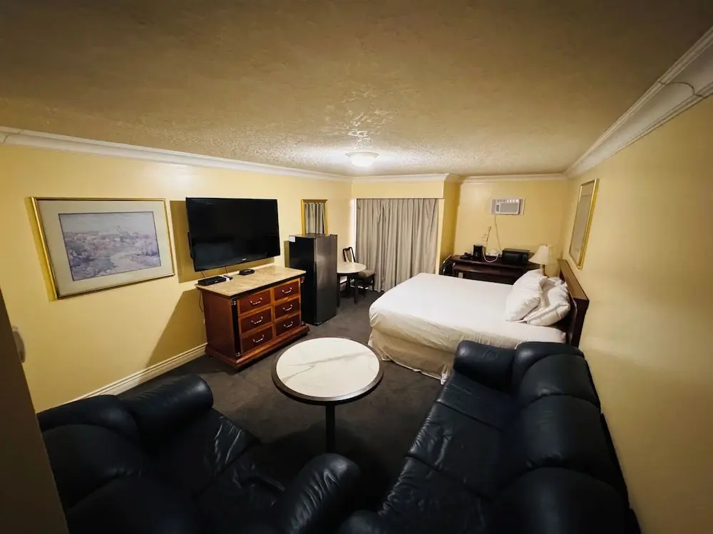 Photo - Island Travel Inn