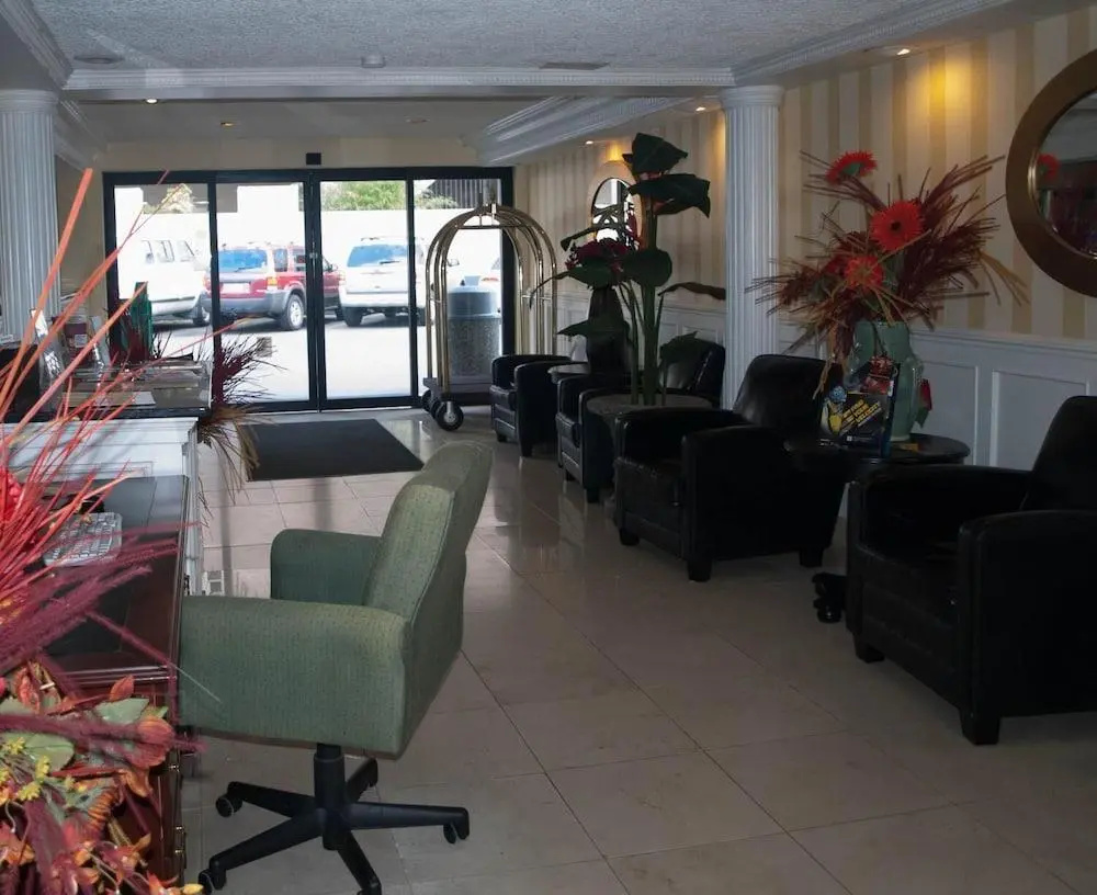 Photo - Island Travel Inn