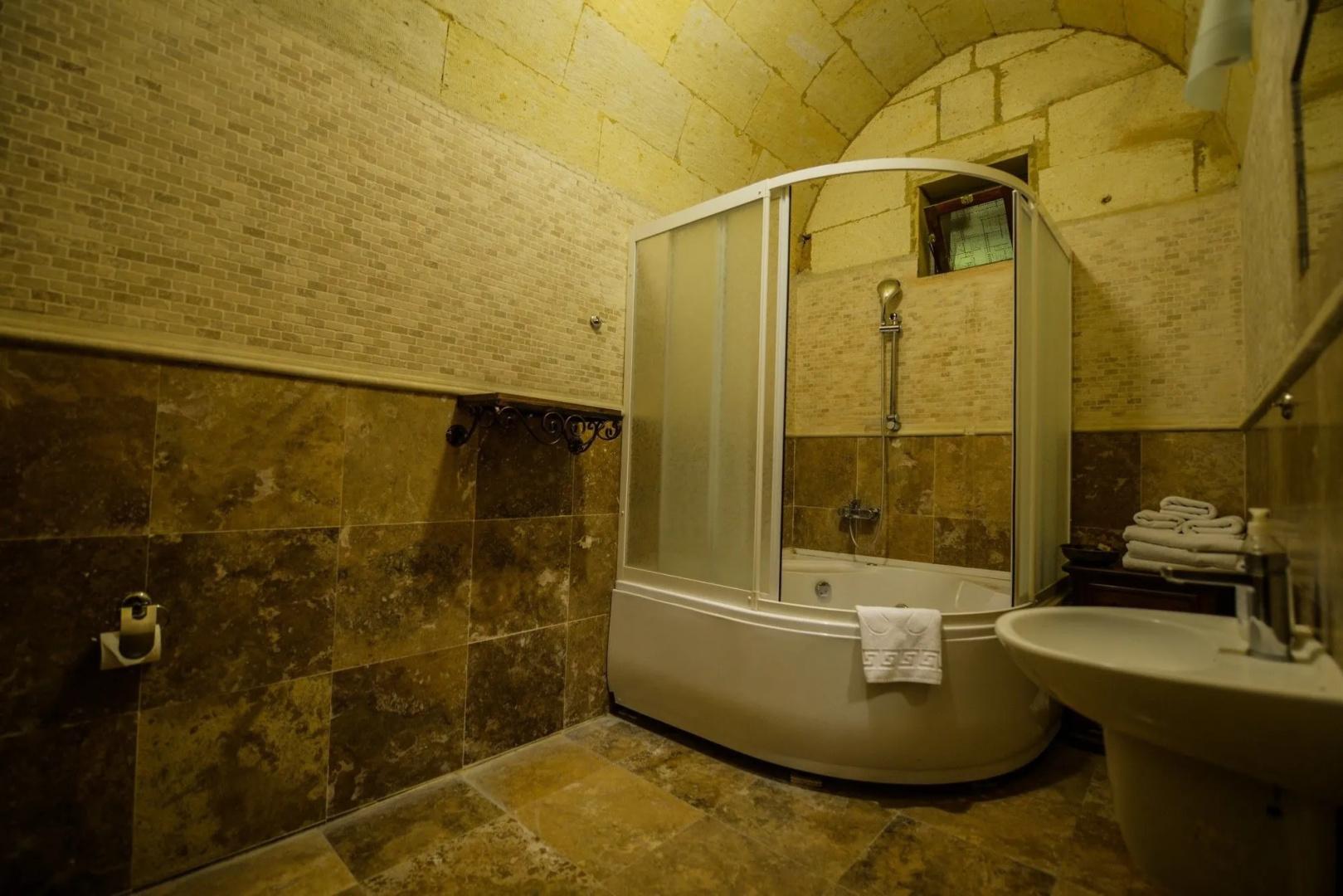 Photo - Vineyard Cave Hotel