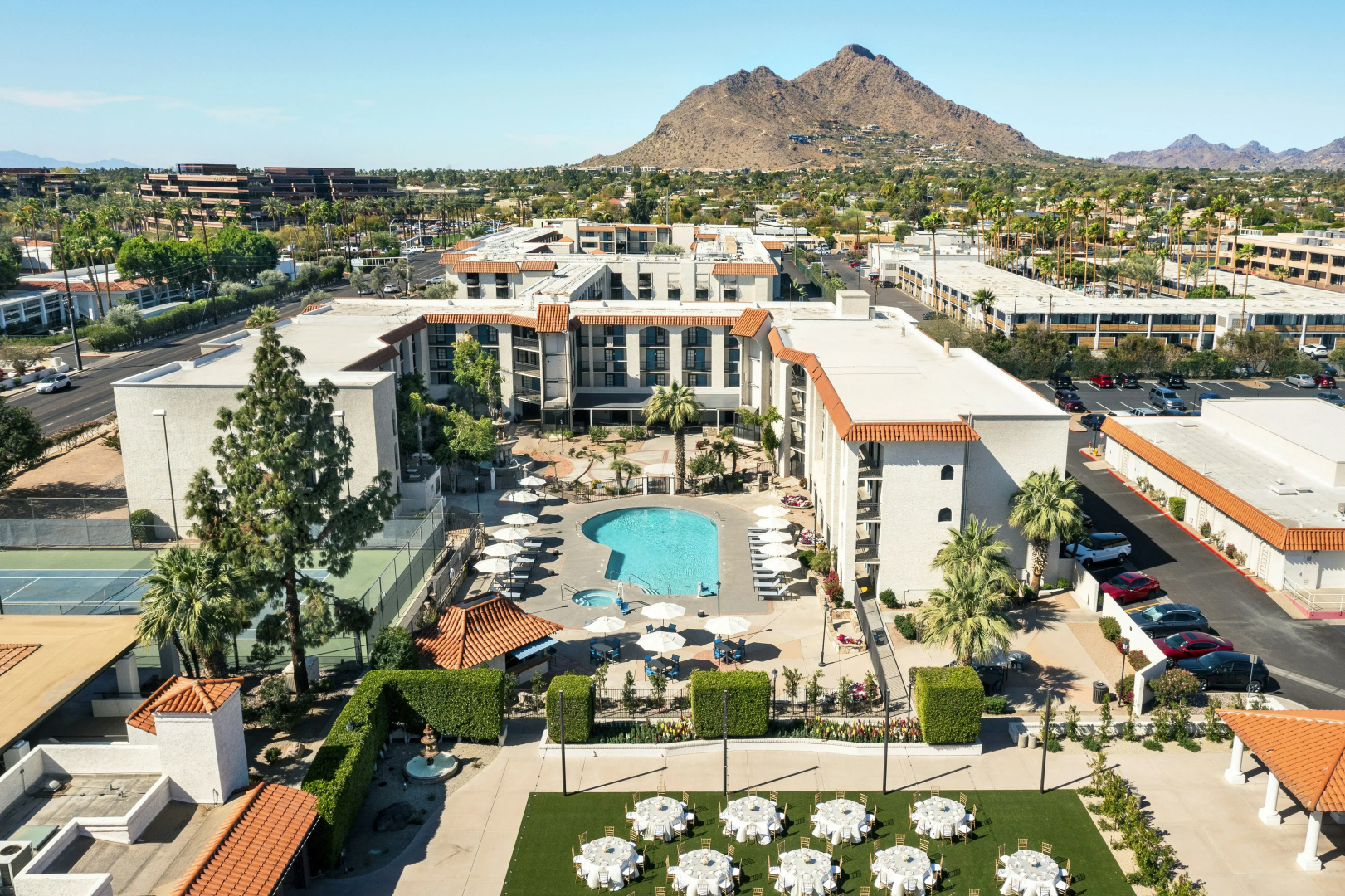 Photo - Embassy Suites by Hilton Scottsdale Resort