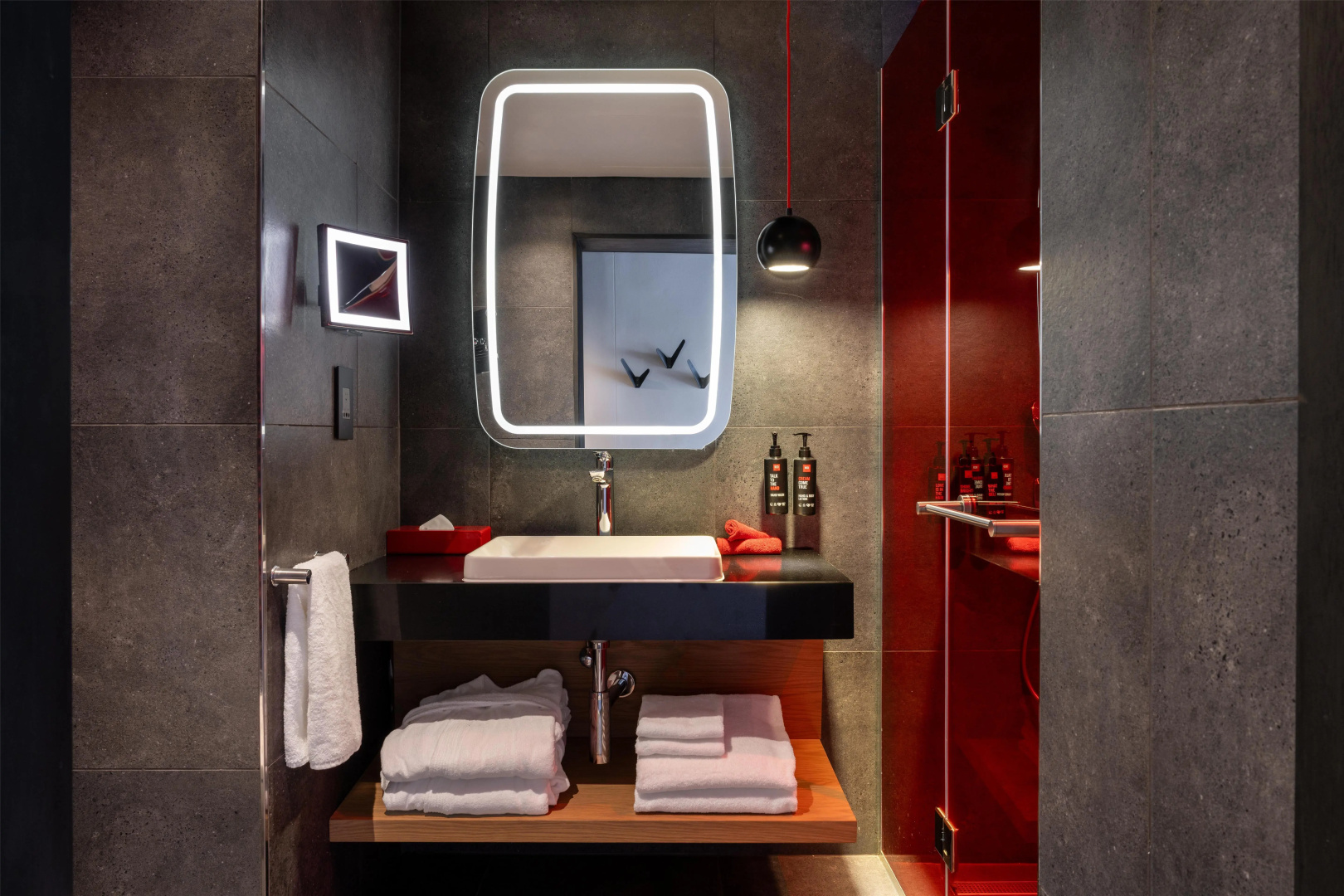 Photo - Radisson RED Hotel, Johannesburg Rosebank