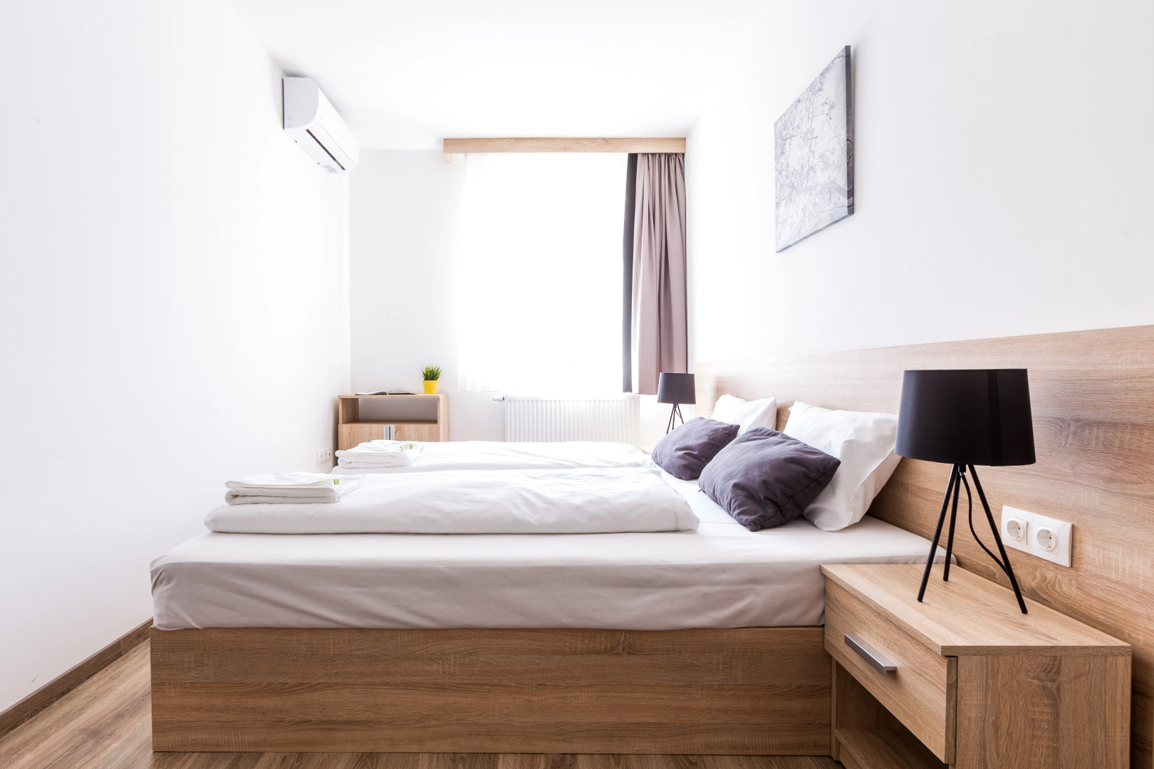 Photo - Vagabond Corvin