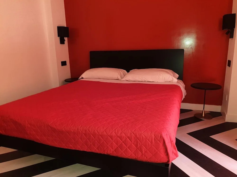 Photo - The White Lodge