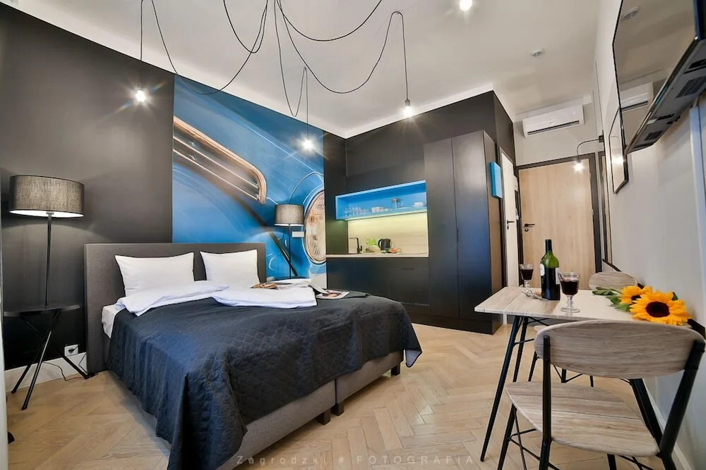 Foto - Saint Thomas Corner - by Upstairs