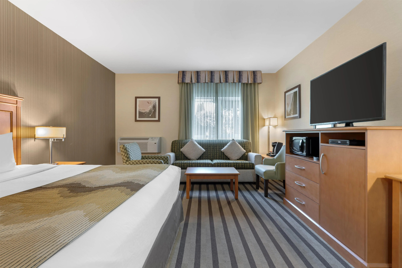 Photo - Best Western King George Inn & Suites