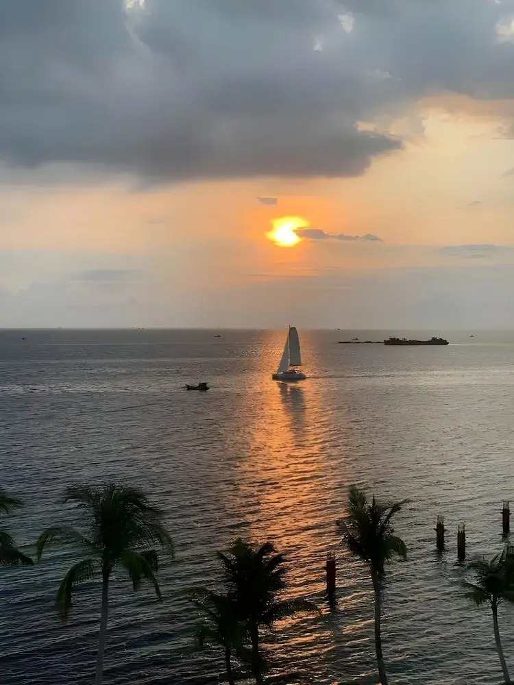 Photo - The Room Hotel - Starbucks