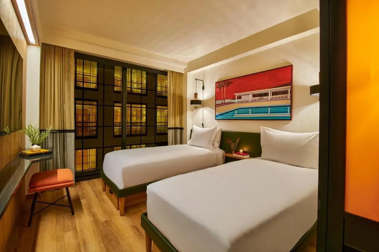 Photo - HOLLYWOOD VOLUME, a Tribute Portfolio Hotel