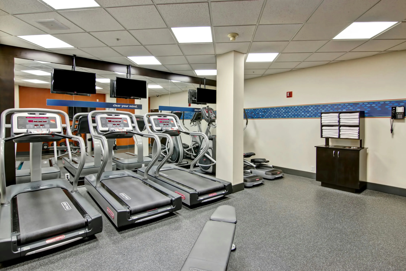 Foto - Hampton Inn & Suites by Hilton Calgary-Airport