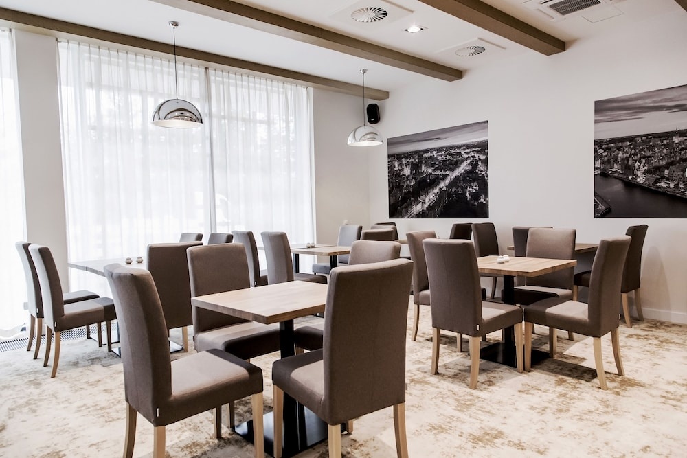 Photo - Hotel Platan