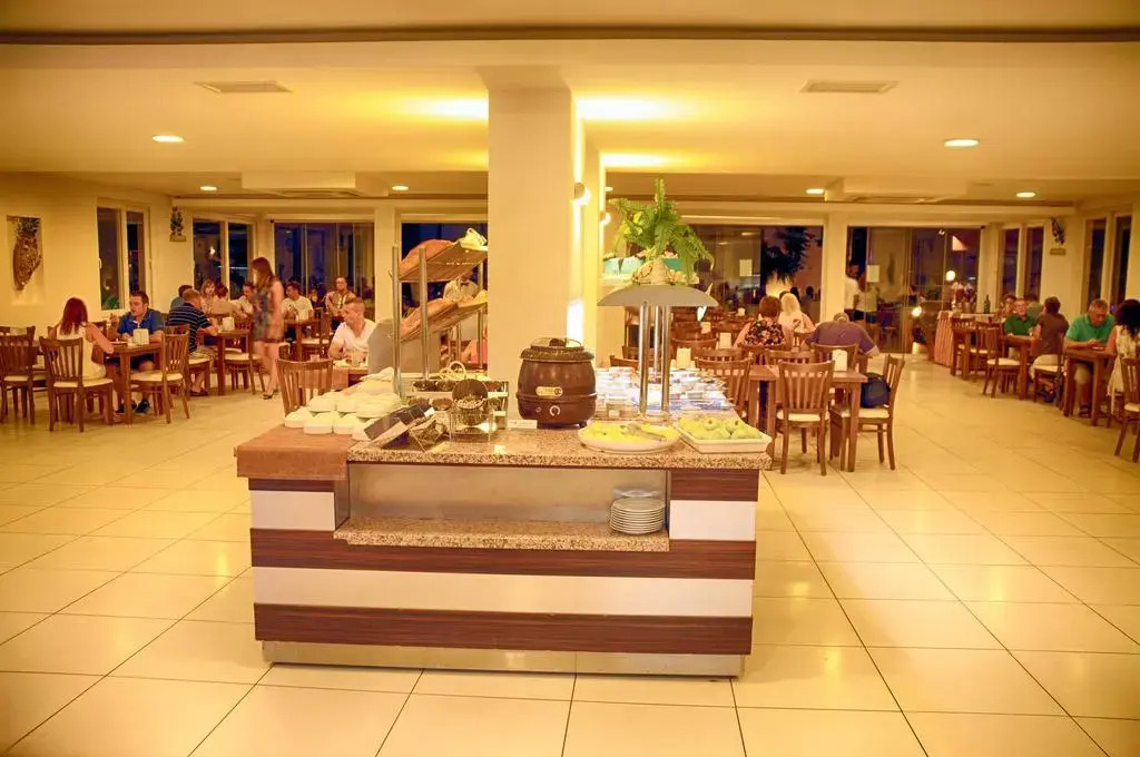 Photo - Club Shark Hotel