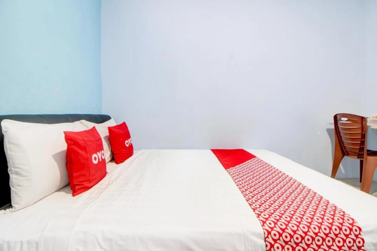 Hotel O Alun-Alun Purwokerto Near Gor Satria Purwokerto Formerly Guest House Blessing