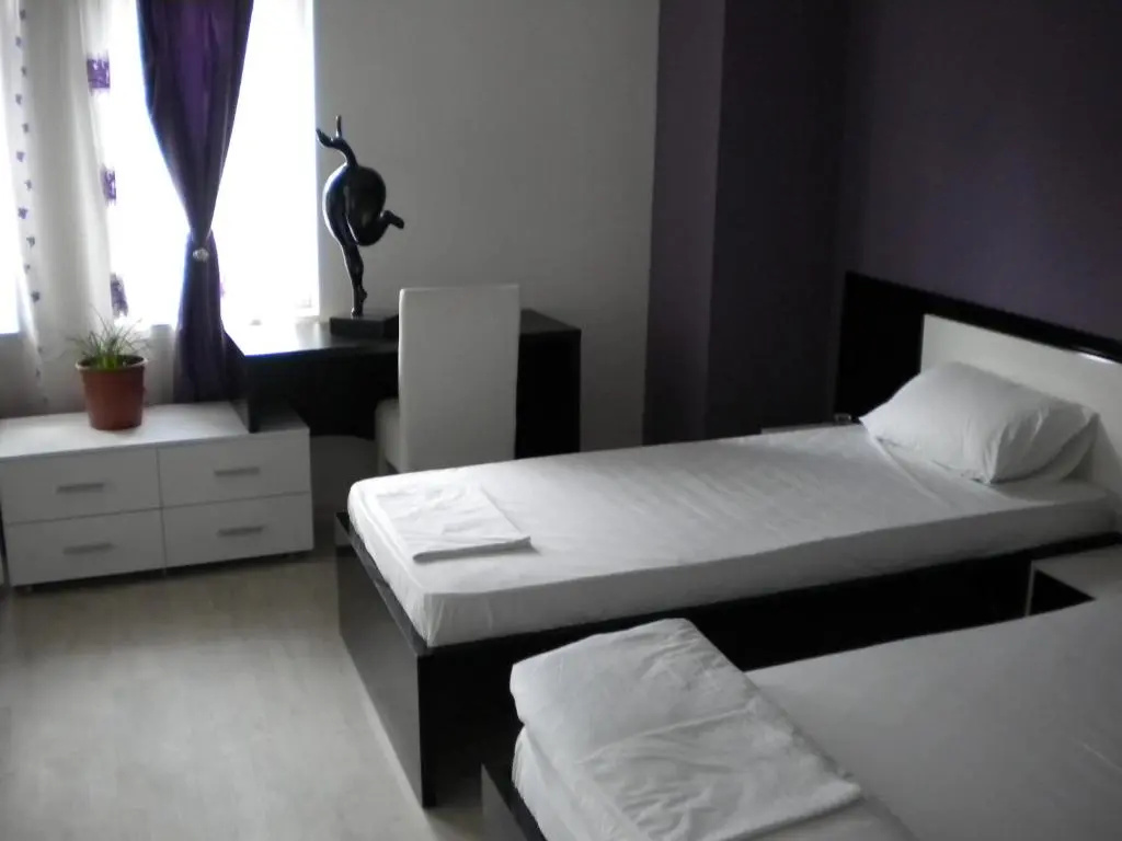 Hotel Leder