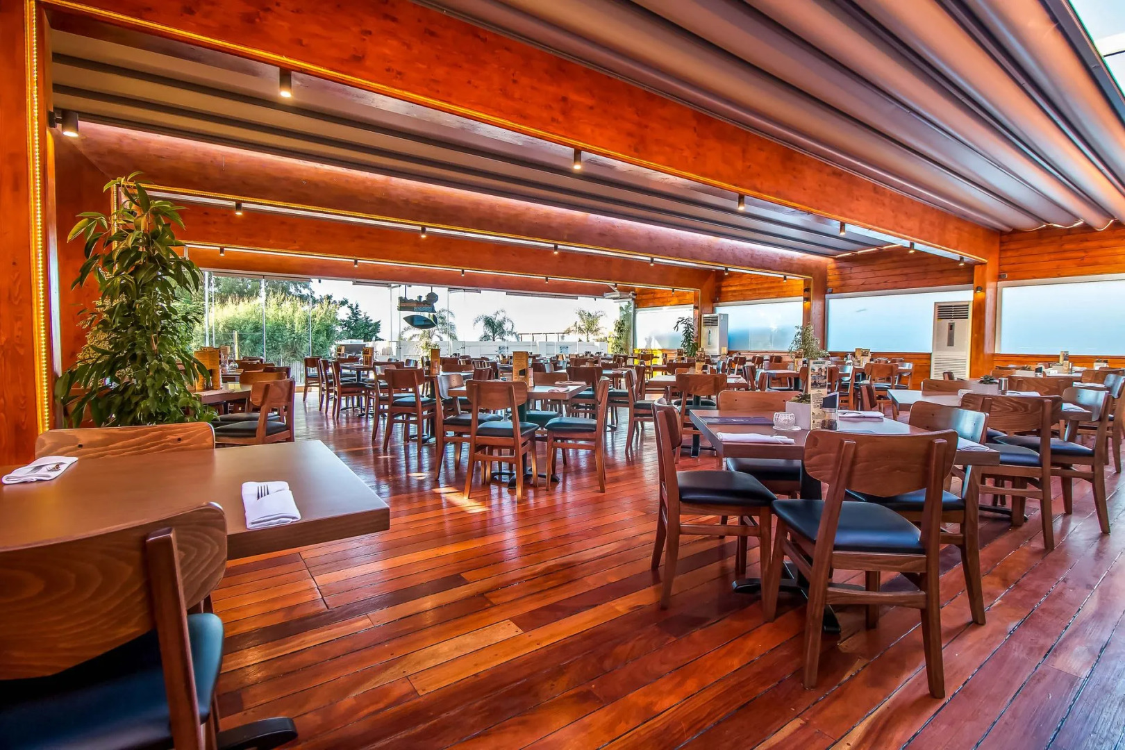 Photo - Sunny Days Hotel