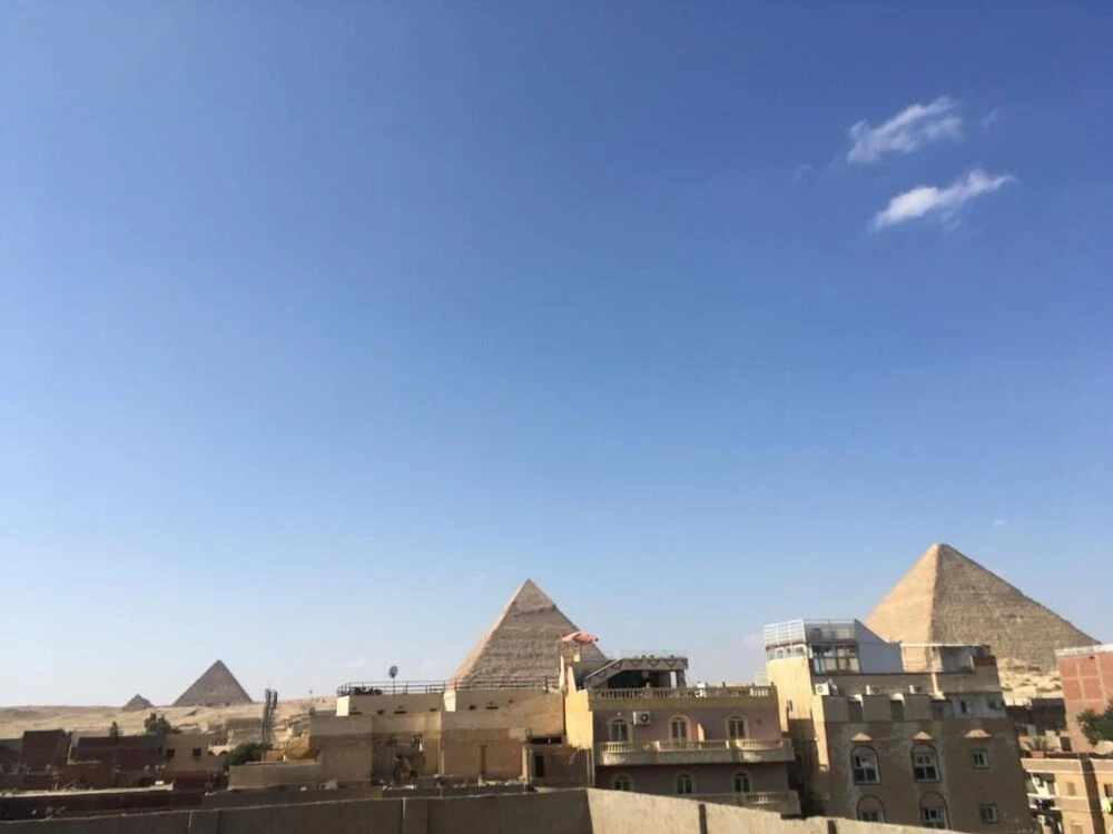 Foto - Falcon pyramids inn