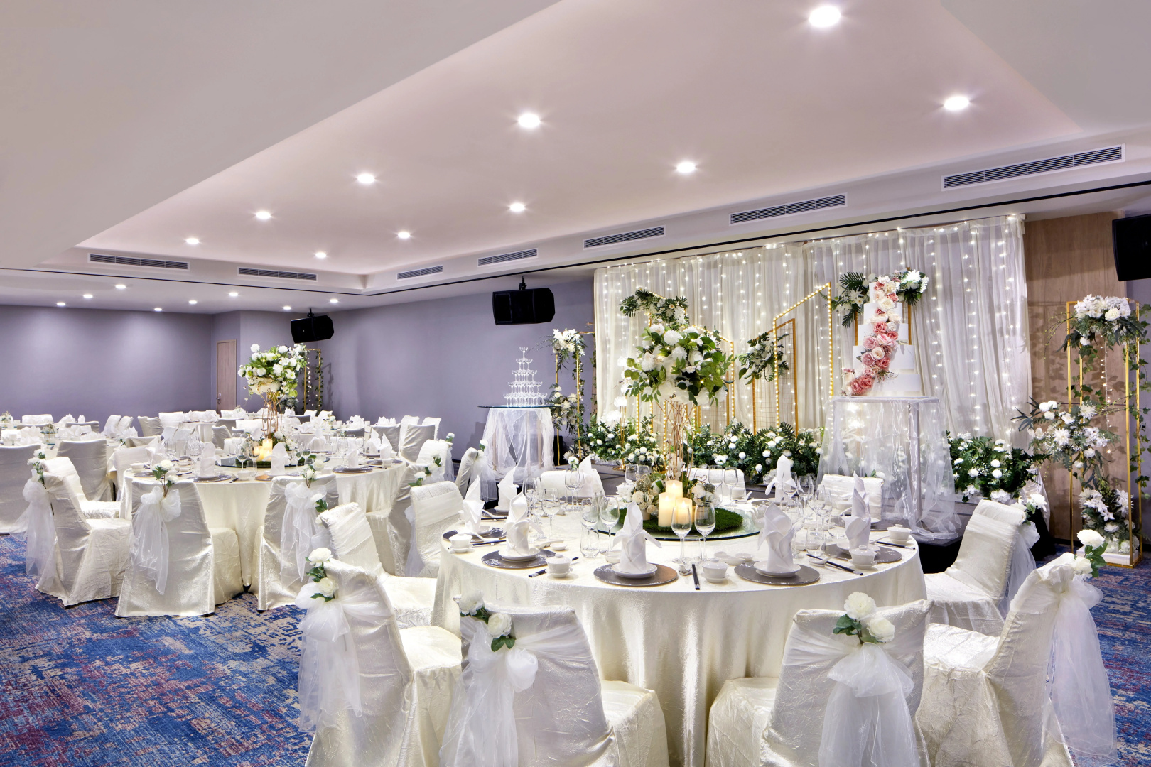 Photo - Holiday Inn Express and Suites Singapore Novena by IHG