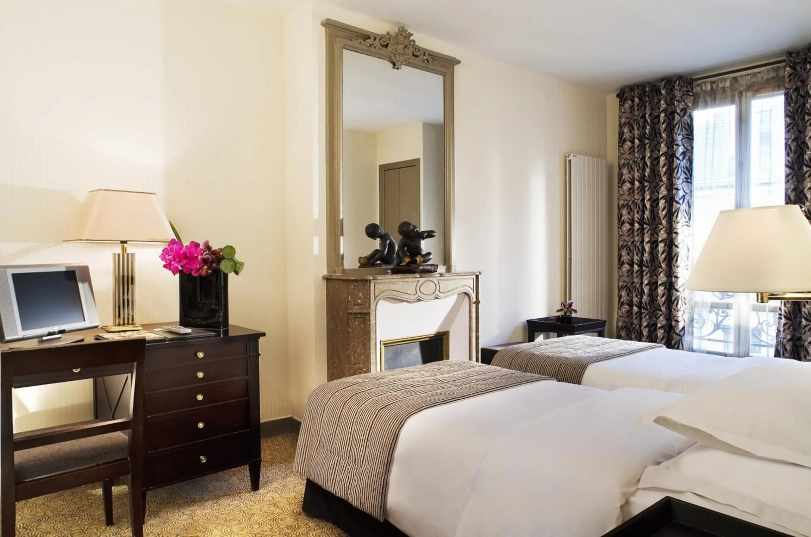 Photo - Hôtel Vaneau Saint Germain