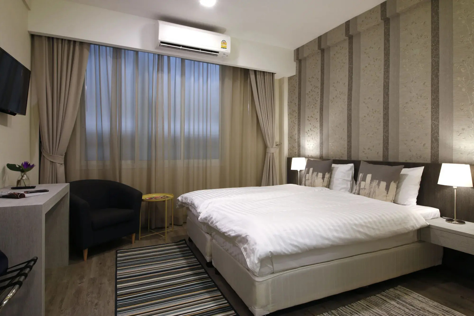 Foto - Ratchadamnoen Residence