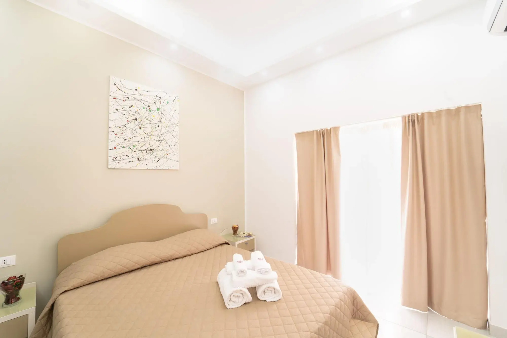Photo - P.C. Boutique H. Vesuvius, Napoli Centro, by ClaPa Group