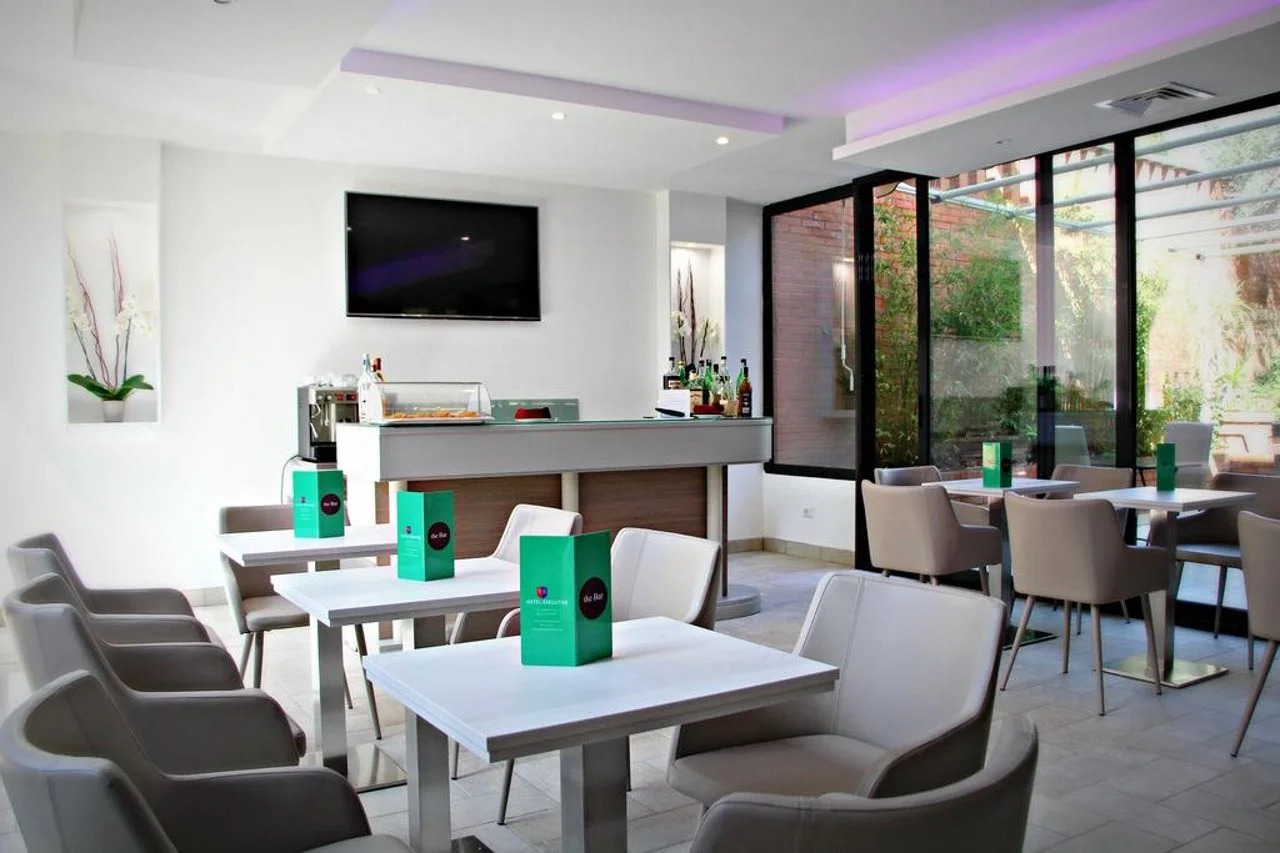 Photo - Hotel Executive