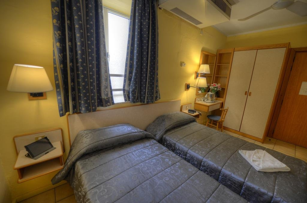 Photo - Sliema Chalet Hotel