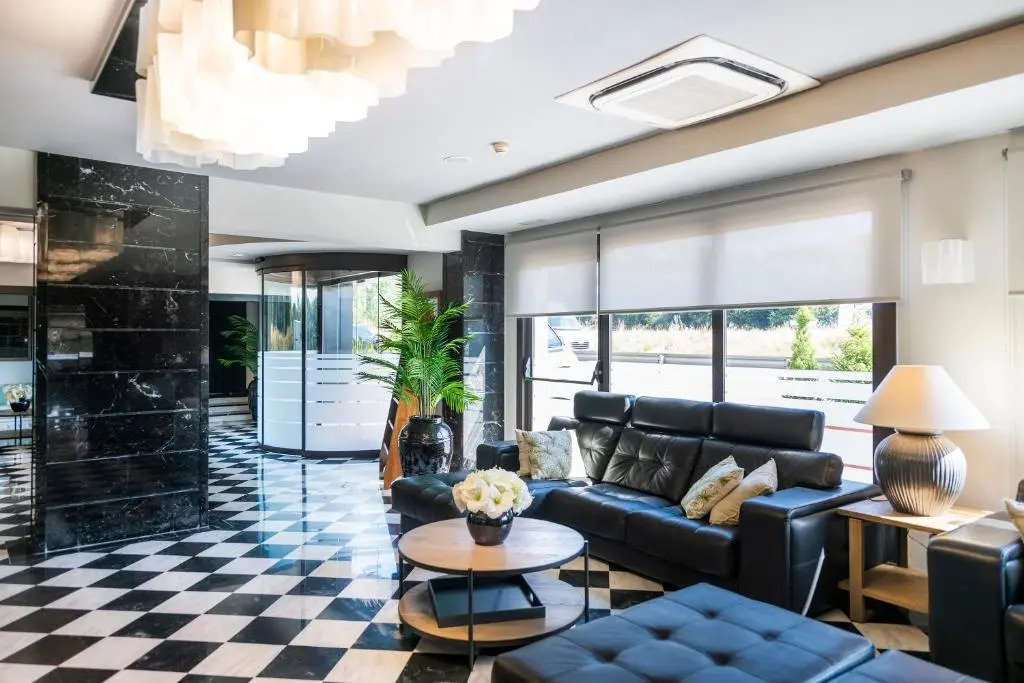 Photo - Salles Hotel Aeroport de Girona