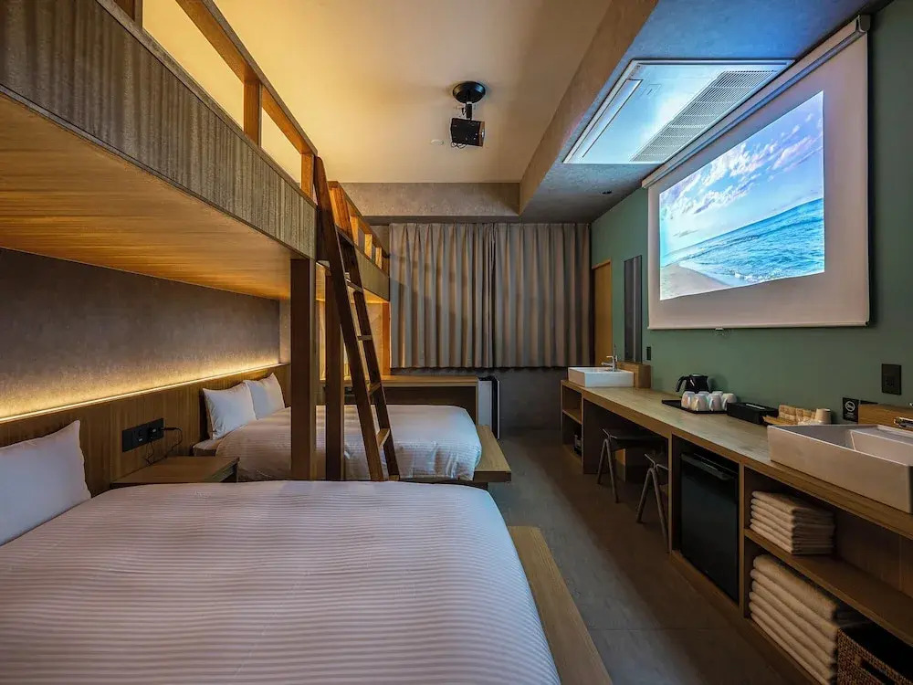 Foto - LACER OKINAWA NAHA Tomariport