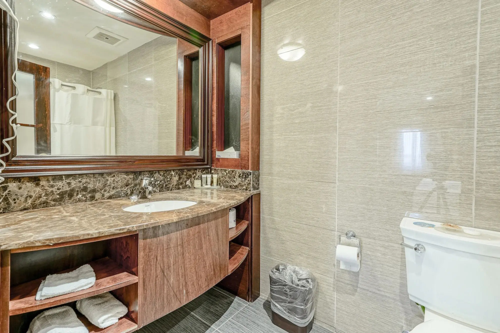 Photo - Woodbine Hotel & Suites
