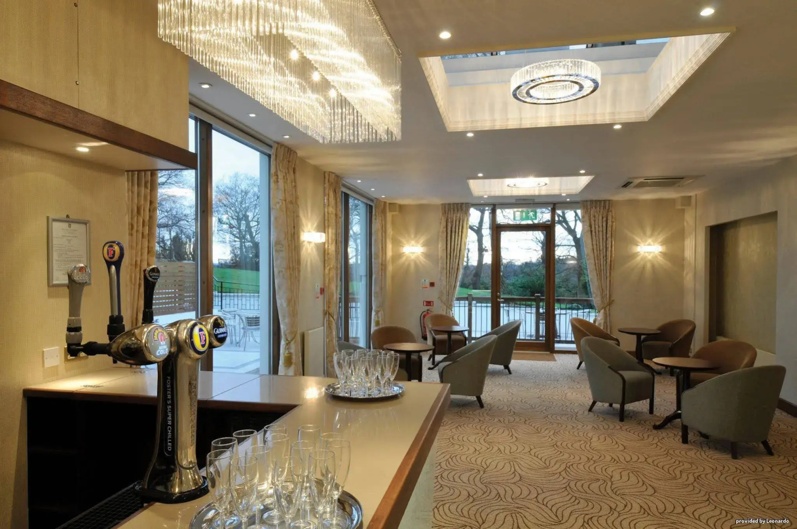 Foto - Bromley Court Hotel London