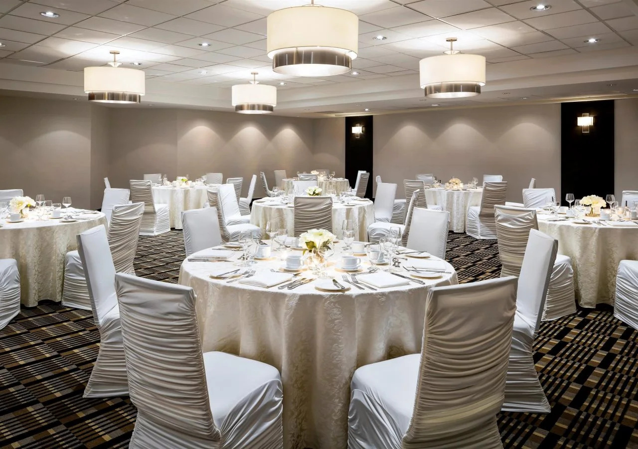 Foto - Four Points by Sheraton Mississauga Meadowvale