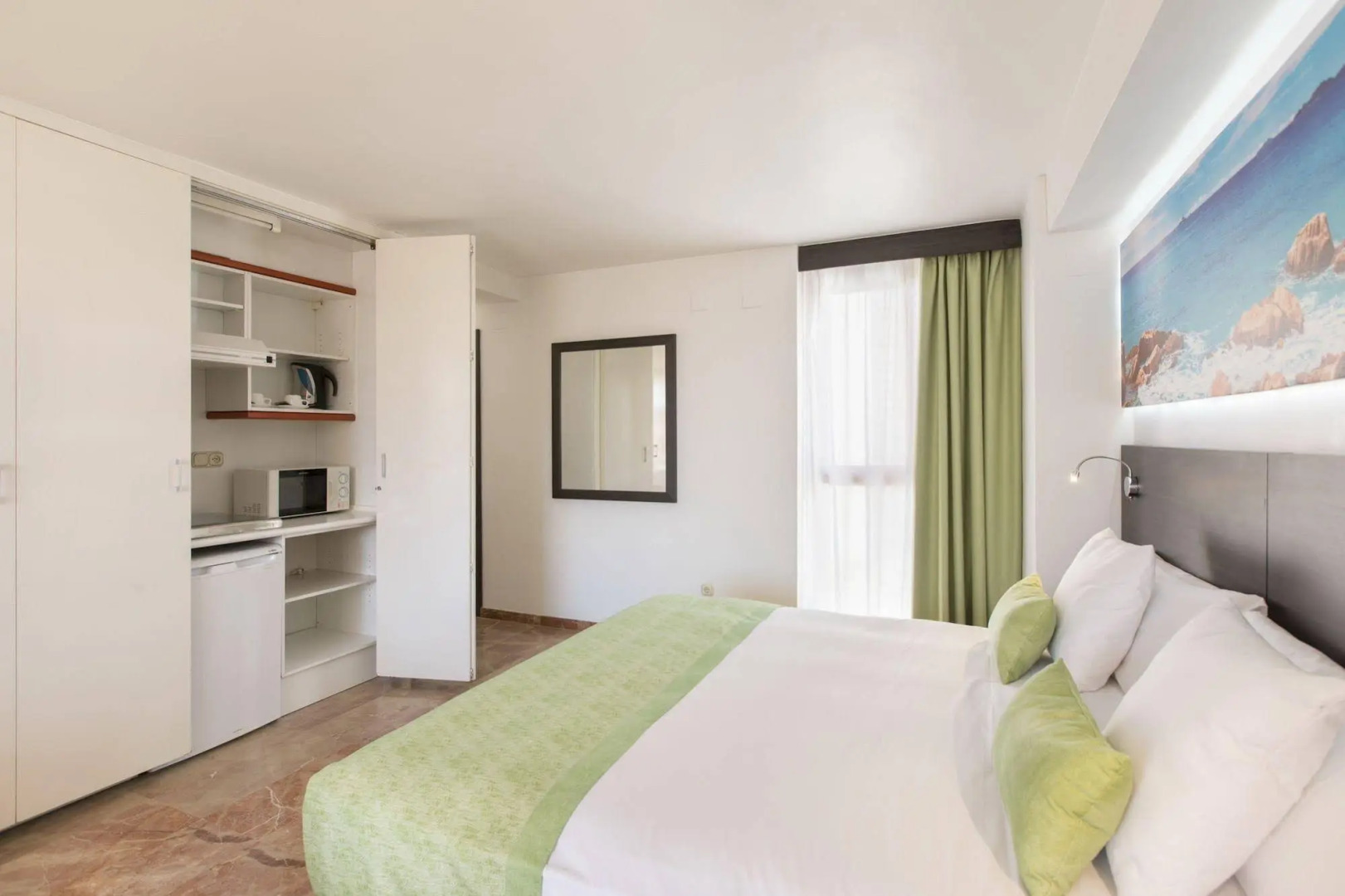 Photo - Magic Tropical Splash