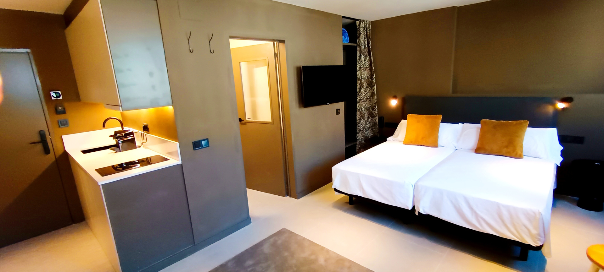 Photo - Senator Barcelona Apartments
