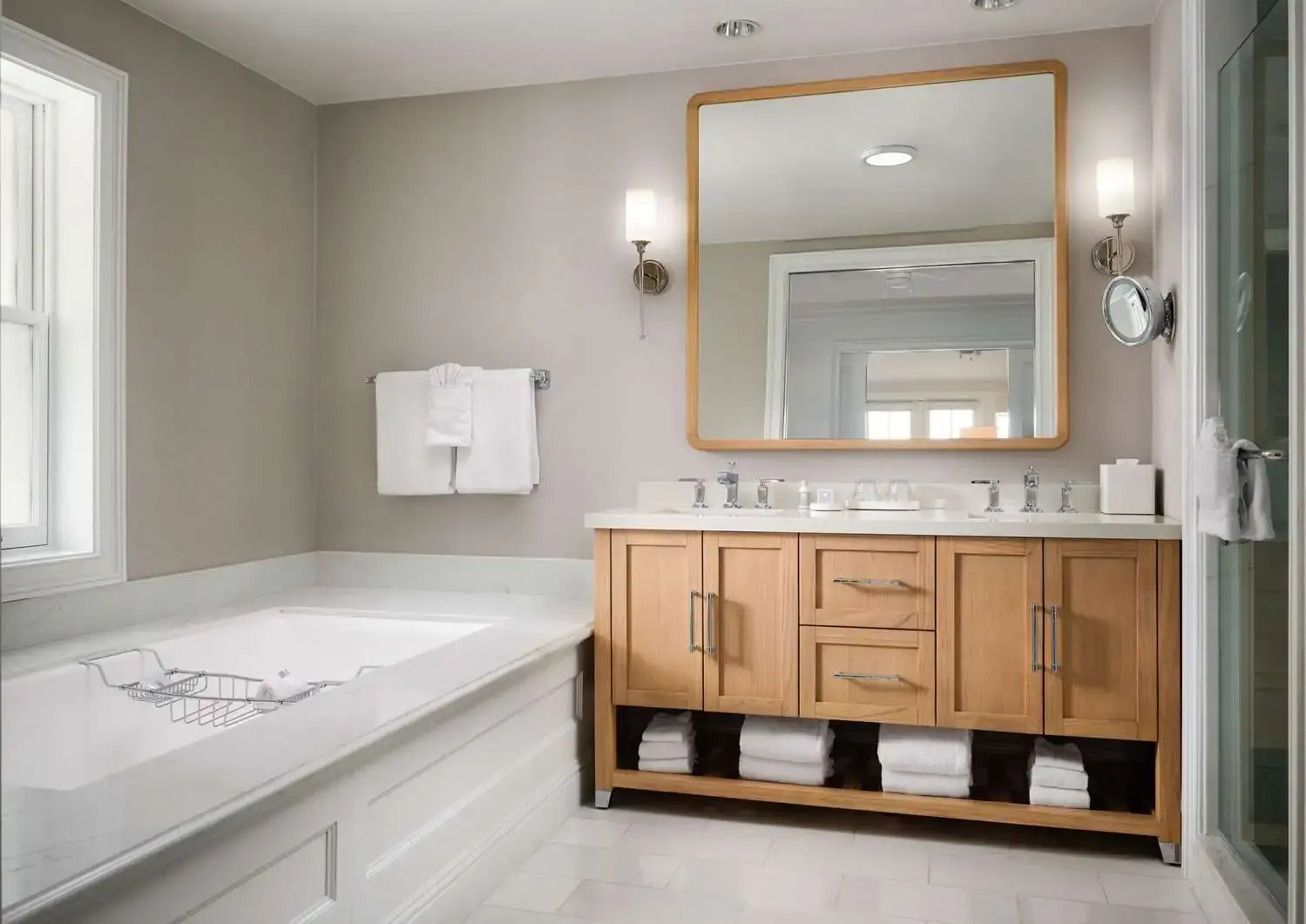 Photo - Beach Village at The Del, LXR Hotels & Resorts